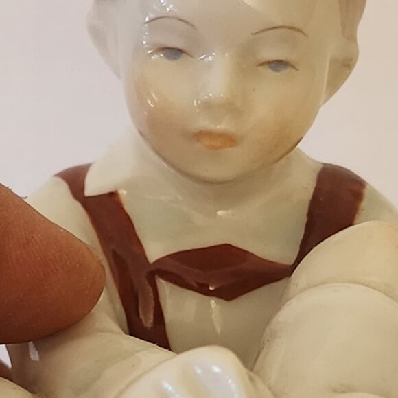 Hungarian Budapest Aquincum Two Boys sitting tying their shoe laces 4 1/2 inc - Picture 4 of 6